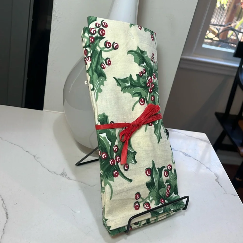 April Cornell Holly Napkins Set/4 Ivory w/ Green Ivy & Red Berries 16”x16” NW0T
